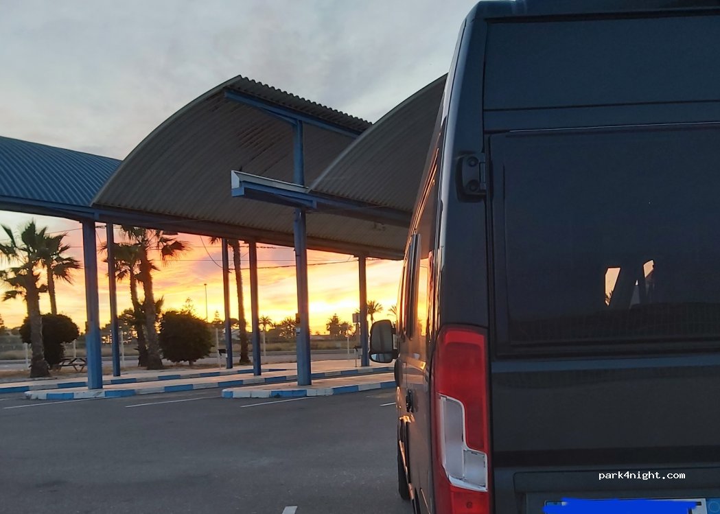 Área de Descanso para Autocaravanas Los Alcázares — foto 2