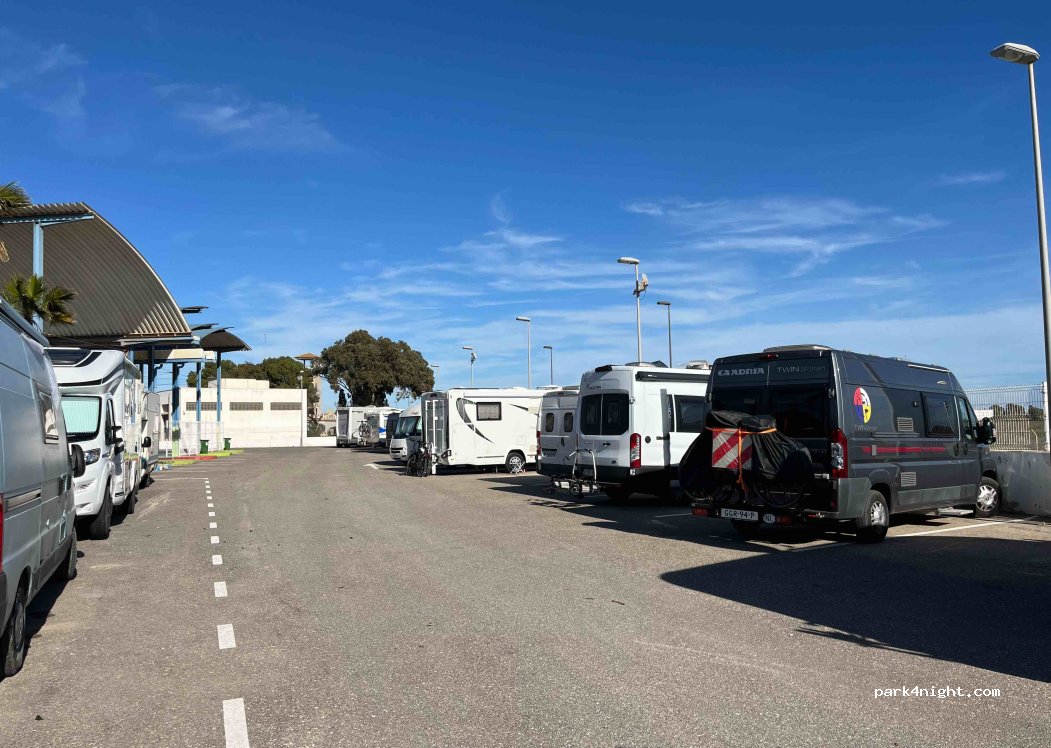 Área de Descanso para Autocaravanas Los Alcázares — foto 5