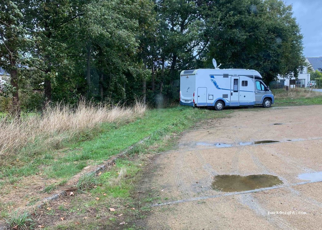 Aire de camping-cars Hillion — foto 2