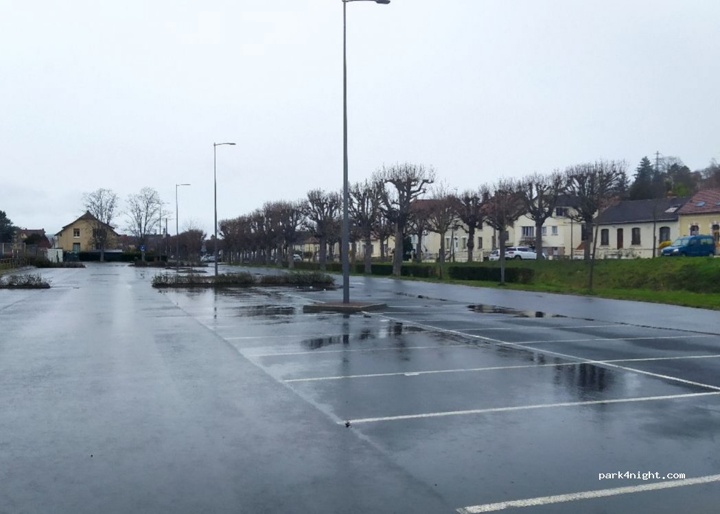 (03100) Montluçon - 62 Avenue Joliot Curie — foto 3