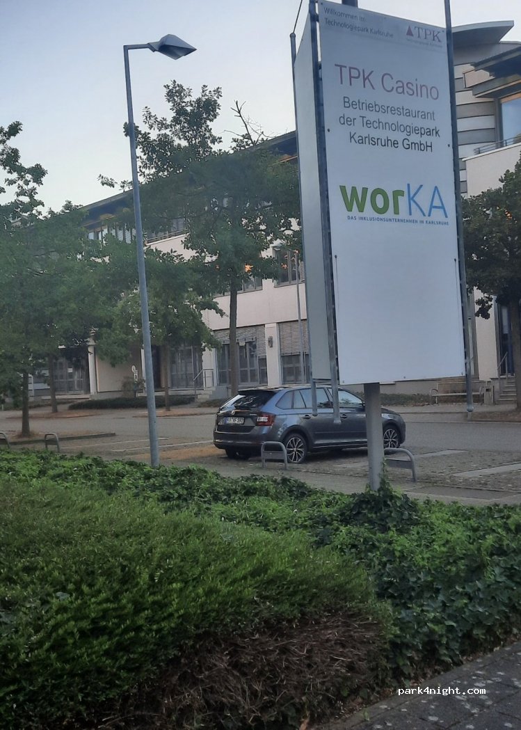 (76131) Karlsruhe - 24 Albert-Nestler-Straße — foto 4