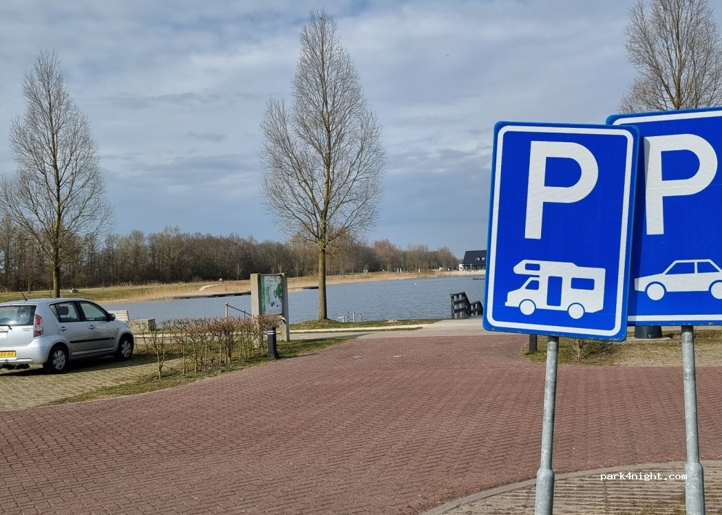 (8305 AZ) Emmeloord - 2 Friesepad — foto 2