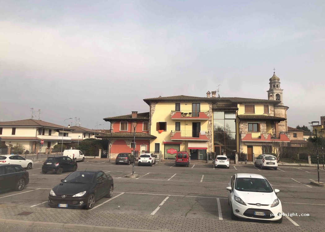 (46045) Marmirolo - Via Giuseppe Pacchioni — foto