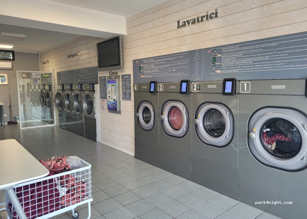(60020) Zona Industriale-Artigianale - 2 Via I Maggio — foto