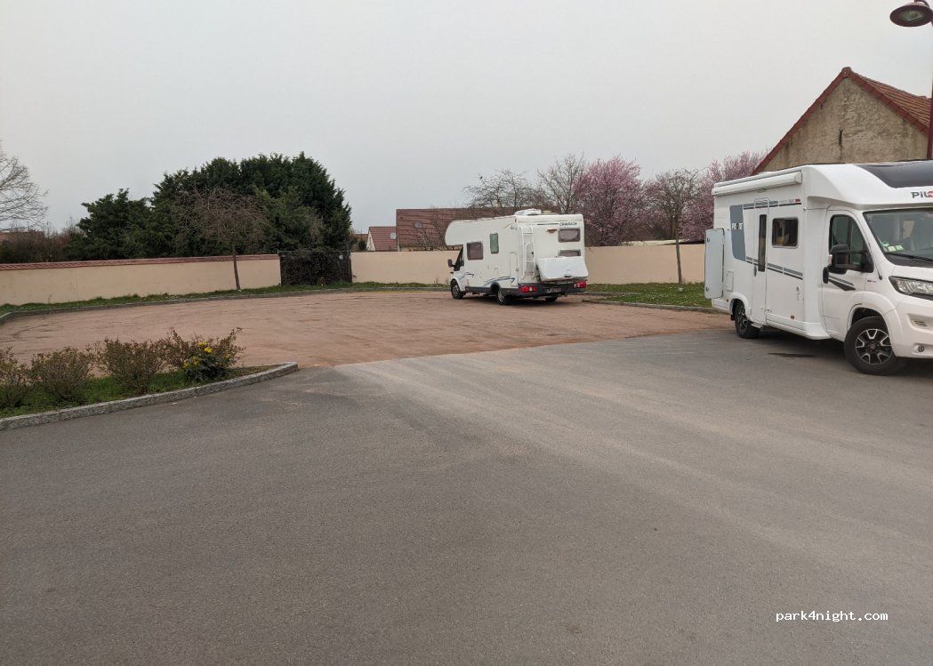 (03600) Malicorne - 5 Route de Doyet — foto 2