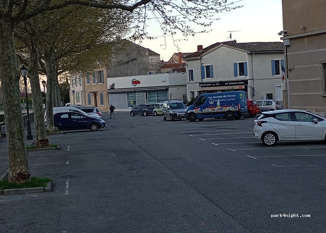 (26120) Chabeuil - 2 Place du Général de Gaulle — foto