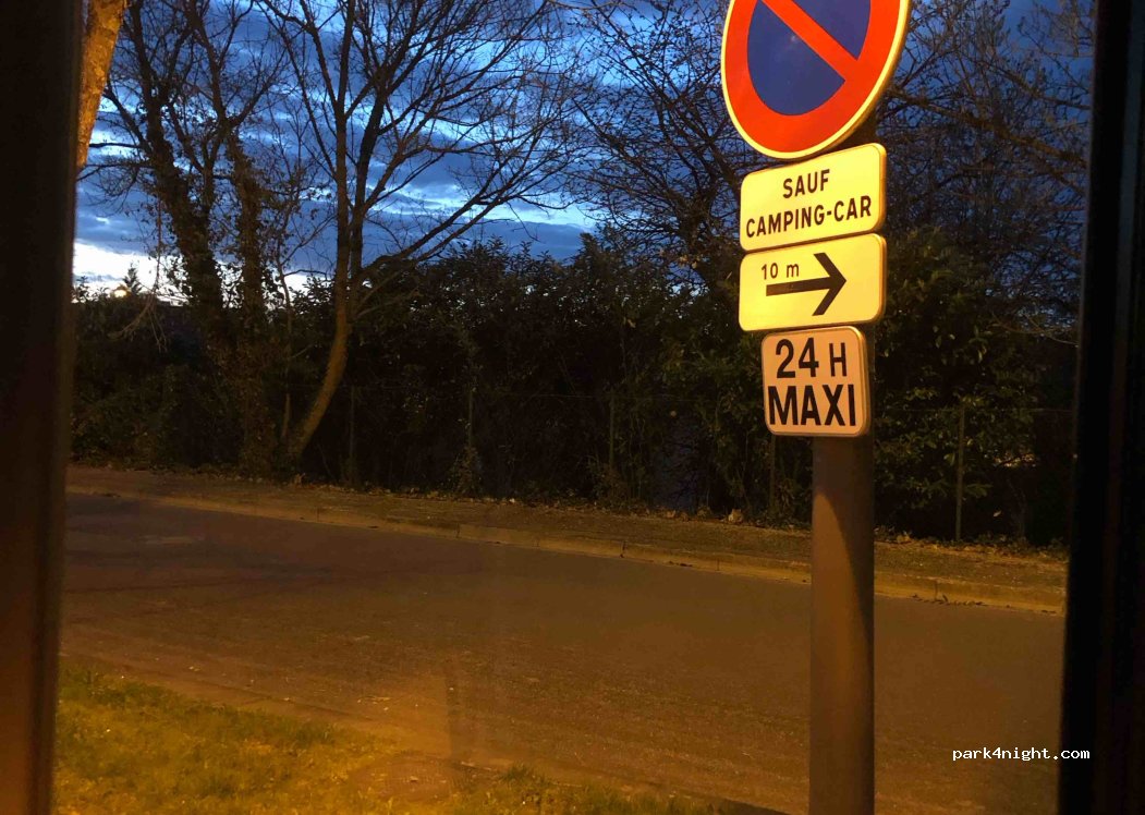(01000) Bourg-en-Bresse - Allée Loys Van Boghem — foto 3