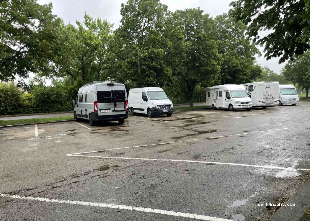 (01000) Bourg-en-Bresse - Allée Loys Van Boghem — foto 5