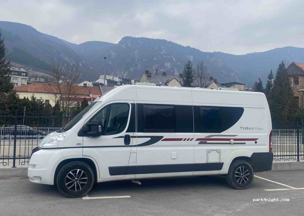 (72270) Travnik - Skolska — foto 2
