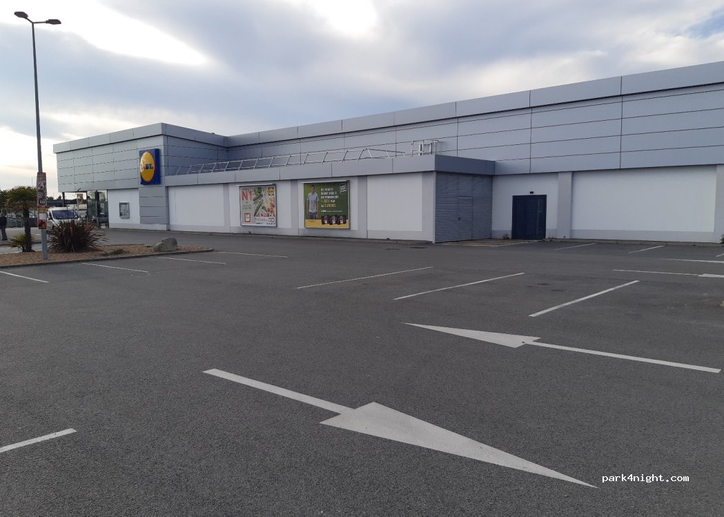 (44250) Saint-Brevin-les-Pins - Avenue Guy Lafontaine — foto 2