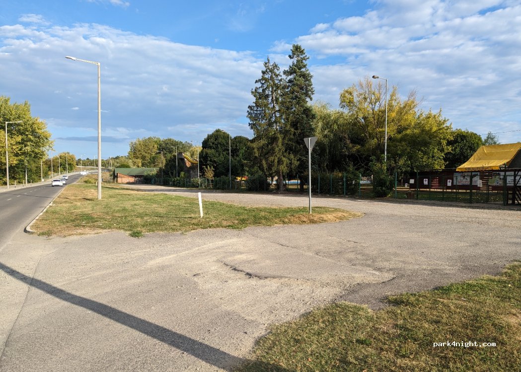 (7400) Kaposvár - 1 Csík Ferenc sétány — foto
