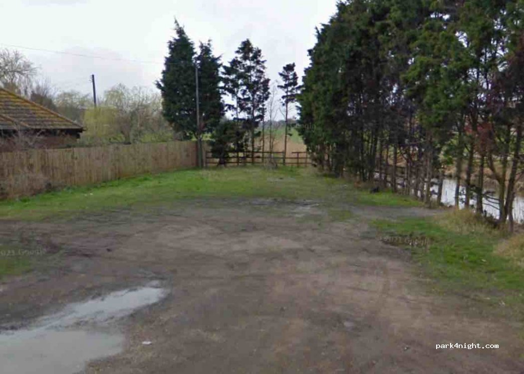 (SS8 9HA) V - 97 Denham Road — foto 3