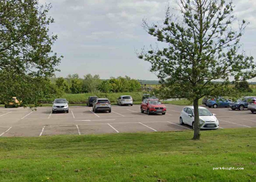 (SS8 8EJ) Canvey Island - 100 Dovervelt Road — foto
