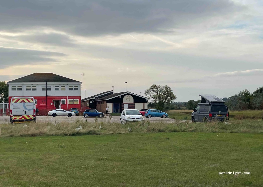 (SS8 8EJ) Canvey Island - 100 Dovervelt Road — foto 3
