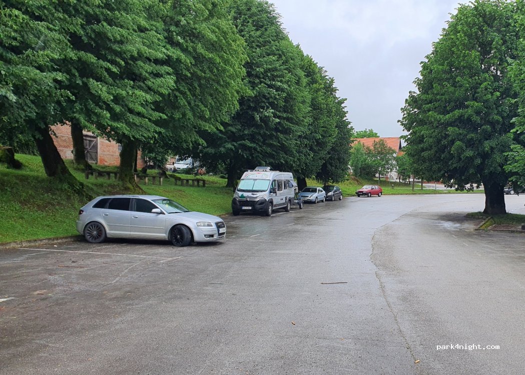 (47245) Rakovica - Unnamed Road — foto