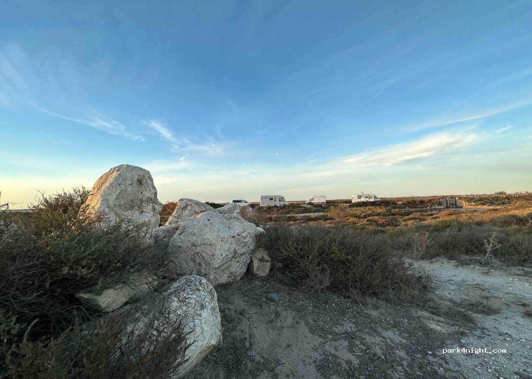(13460) Arles - Chemin du Fangassier — foto 4
