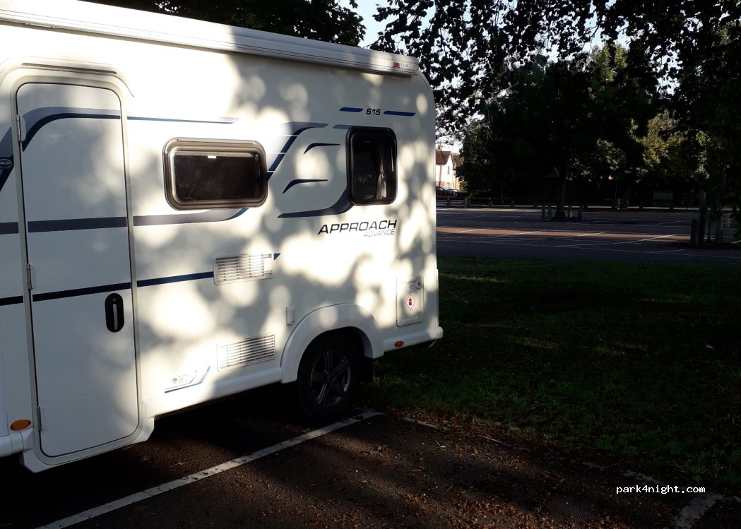 (SG8 7XB) Royston - 1 King James Way — foto 2