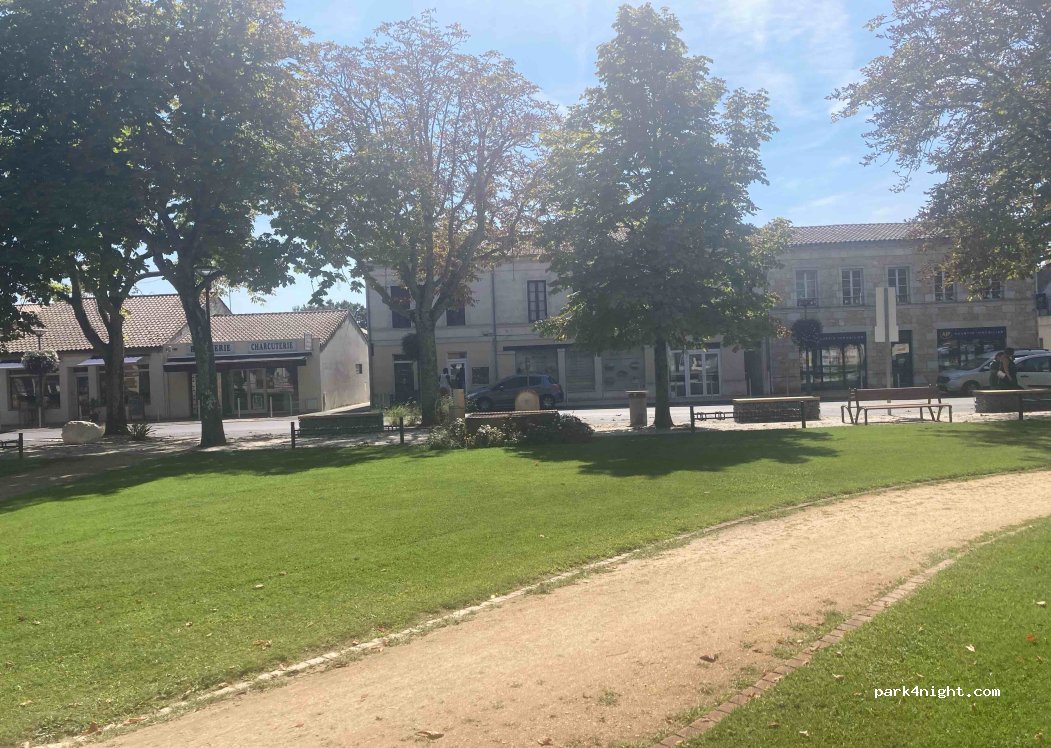(33990) Hourtin - 18 Rue de la Poste — foto 2