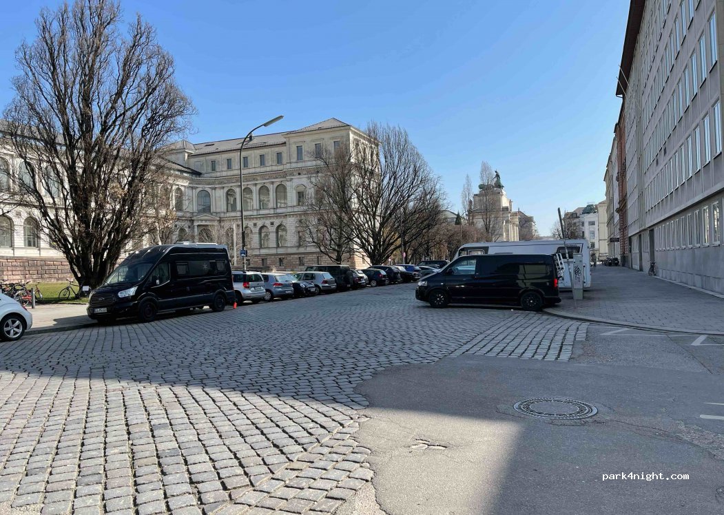 (80799) München - 7 Akademiestraße — foto