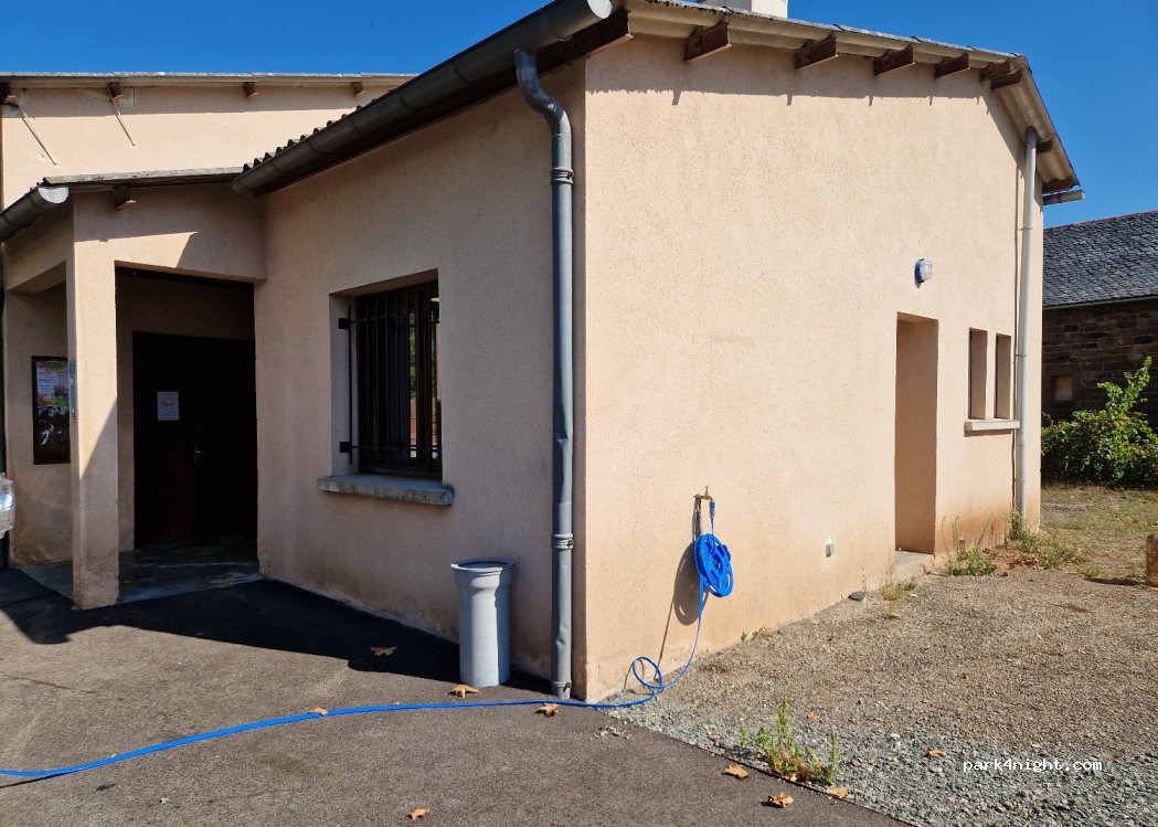 (12390) Auzits - Plateau d'Hymes — foto 2