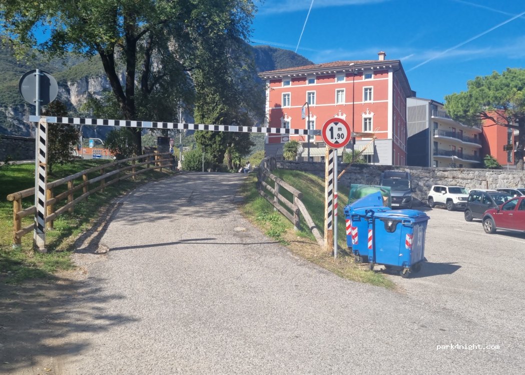 (38066) Riva del Garda - Viale Trento, 19 — foto