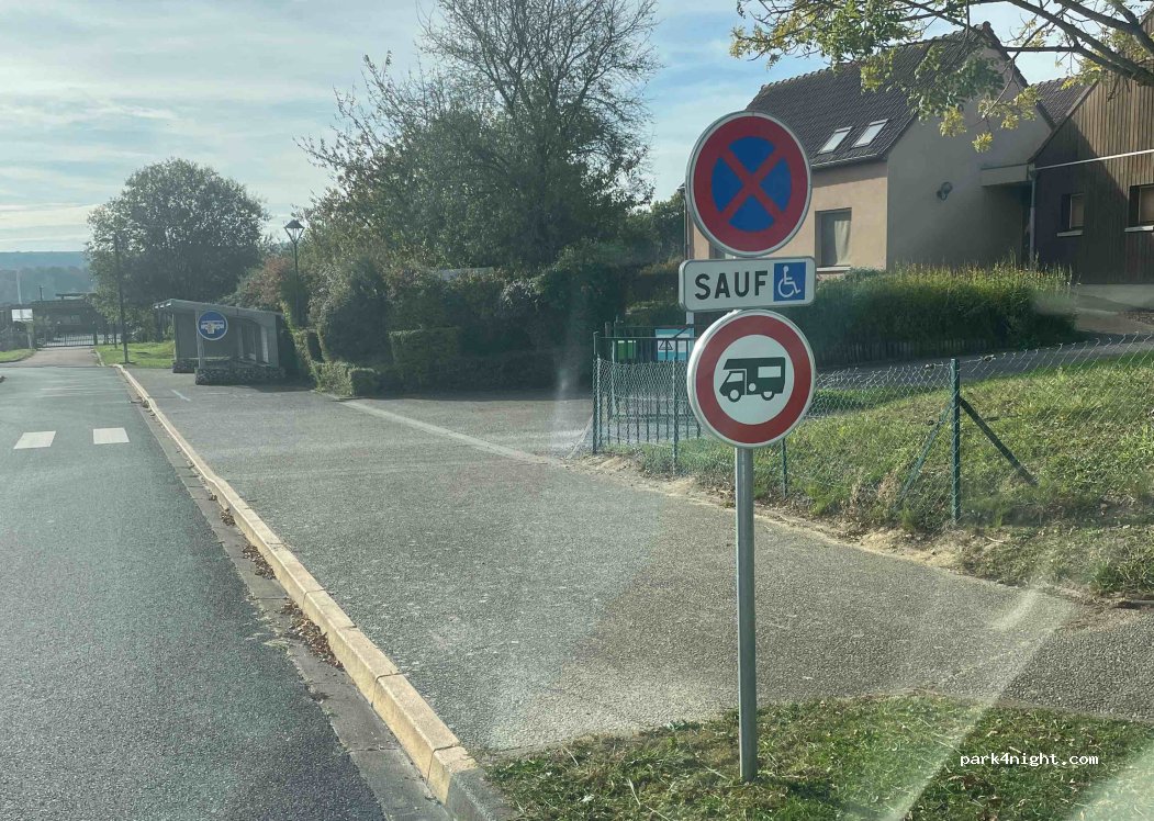 (02860) Chamouille - 5 Rue Eugène Grenier — foto 3