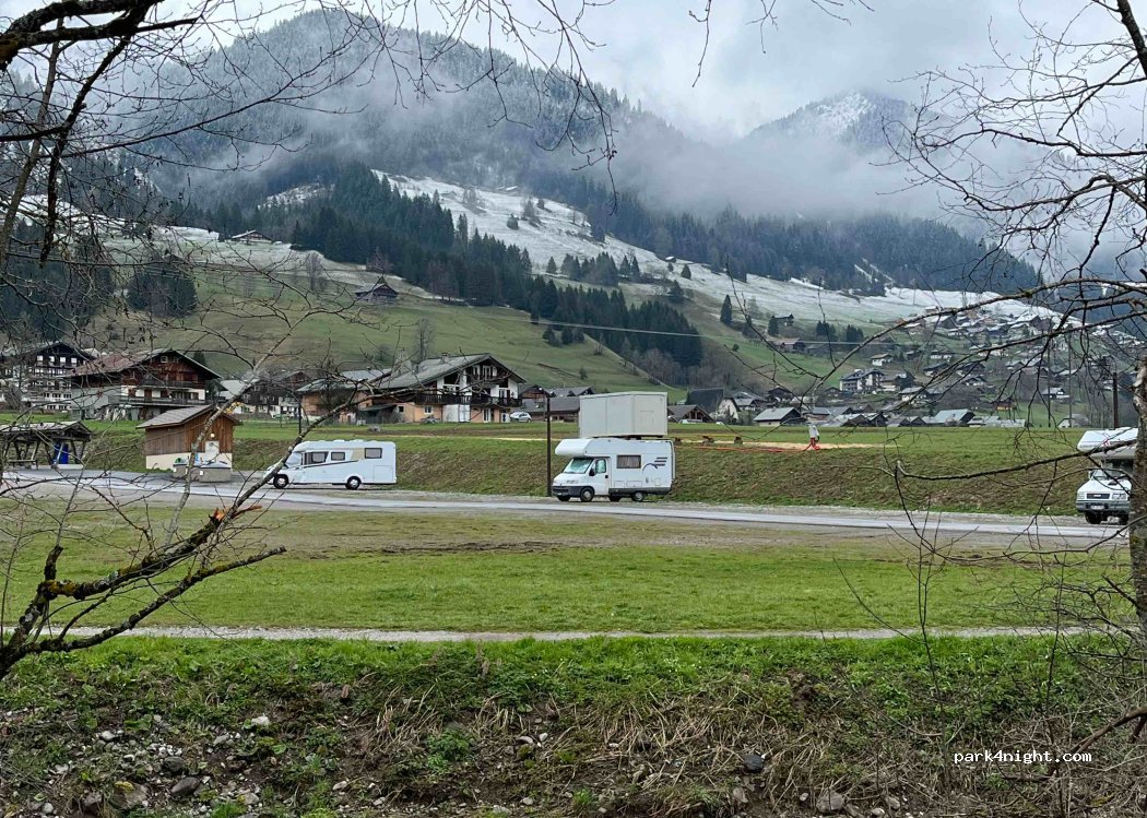 Aire de camping cars La Chapelle-d'Abondance — foto 3