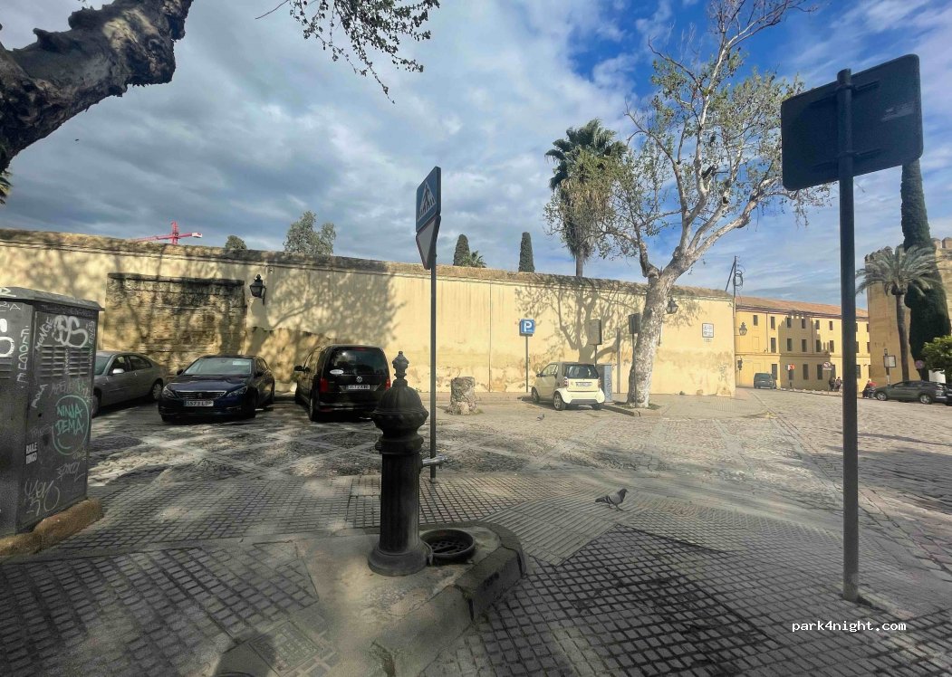 (14004) Córdoba - 0 Calle Caballerizas Reales — foto