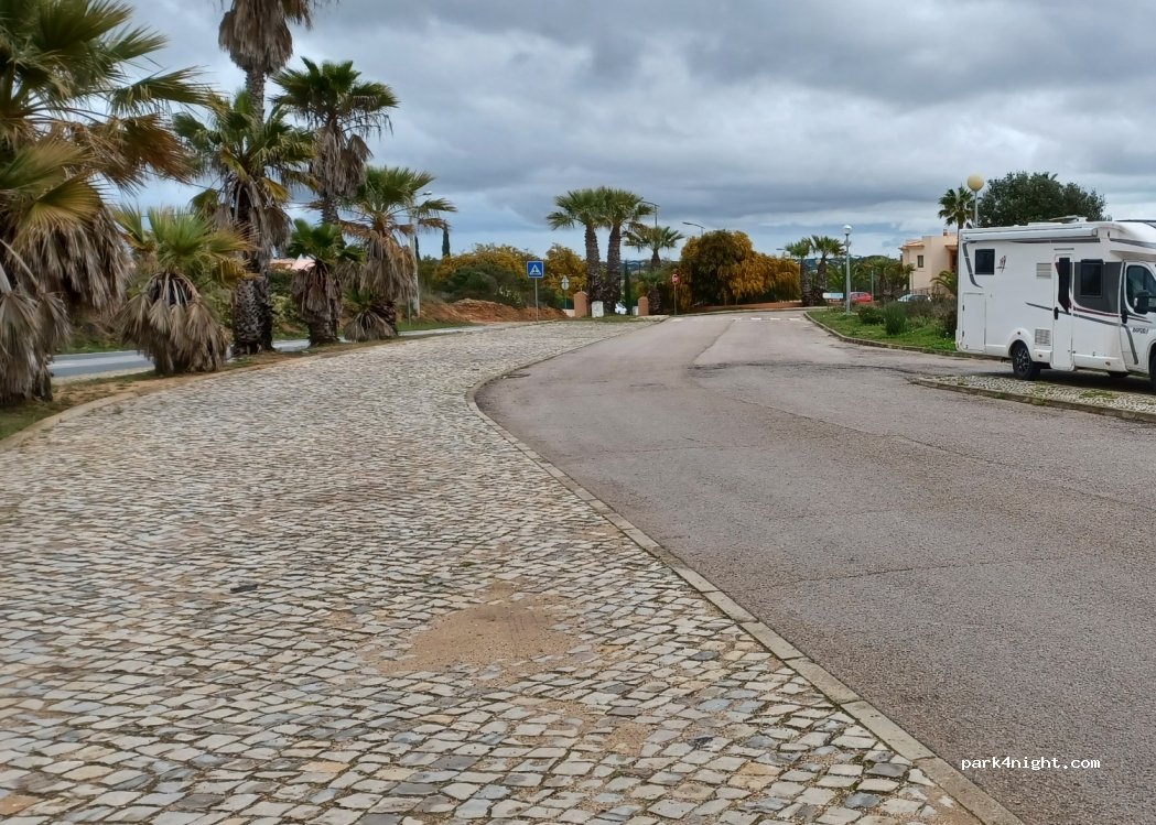 (8400) Carvoeiro - — foto 2