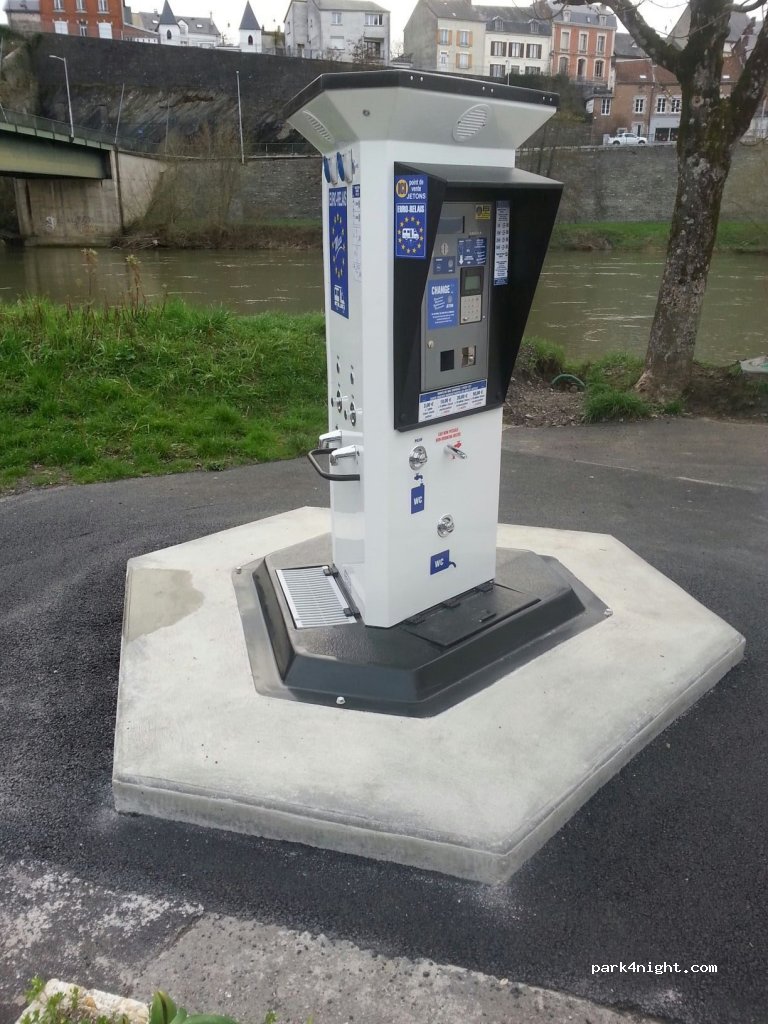 (08500) Revin - 5-9 Rue du Port — foto
