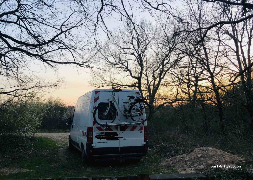 (81500) Giroussens - Unnamed Road — foto 2