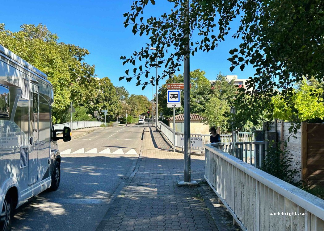 (32000) Auch - 15 Rue du Général de Gaulle — foto 3