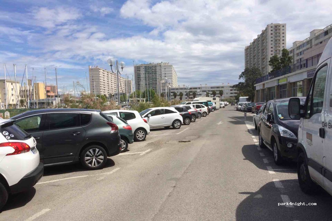 (83000) Toulon - Quai des Sous/mariniers — foto 2