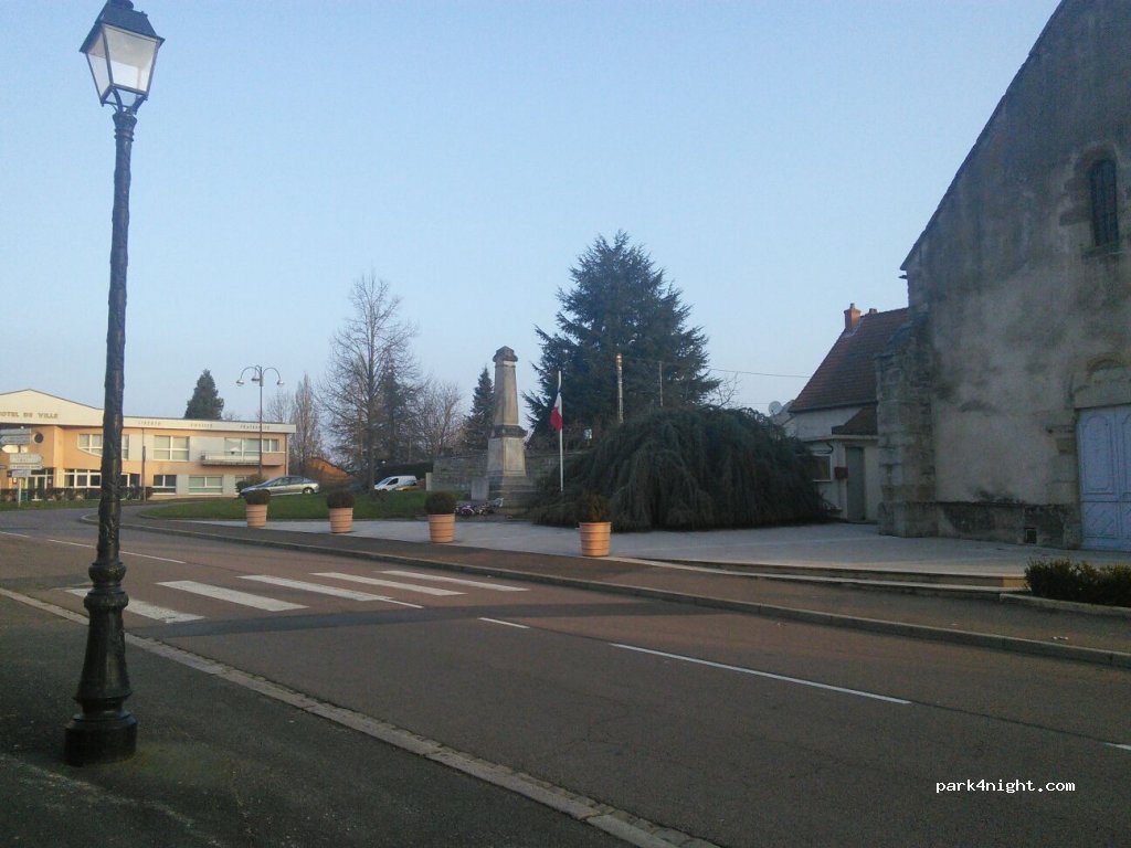 (71670) Le Breuil - 149 Rue du Creusot — foto 2