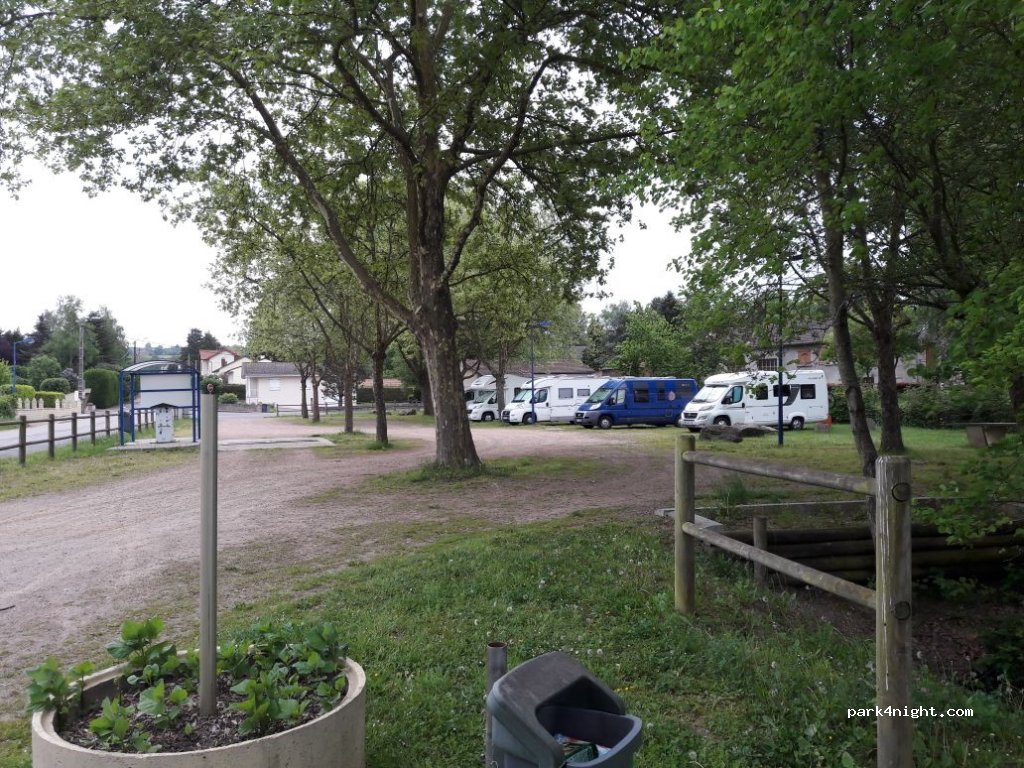 Aire de camping-car Écuisses — foto