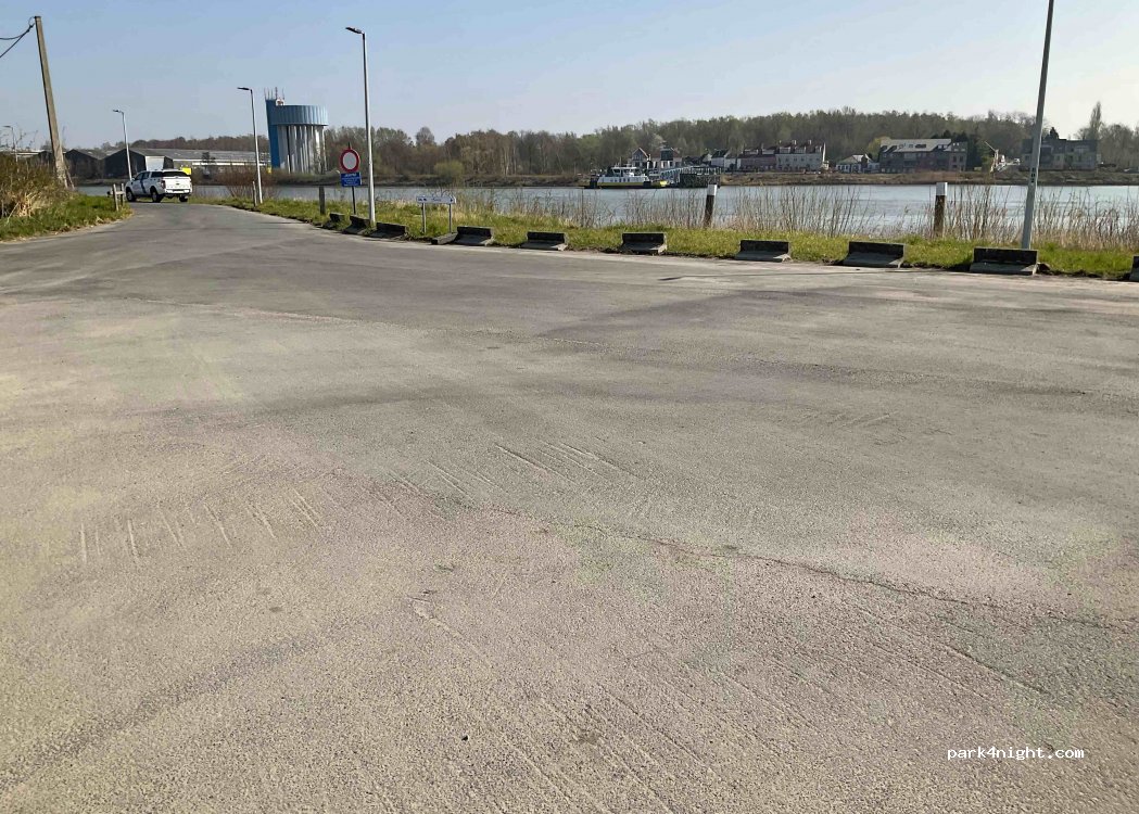(9150) Kruibeke - — foto