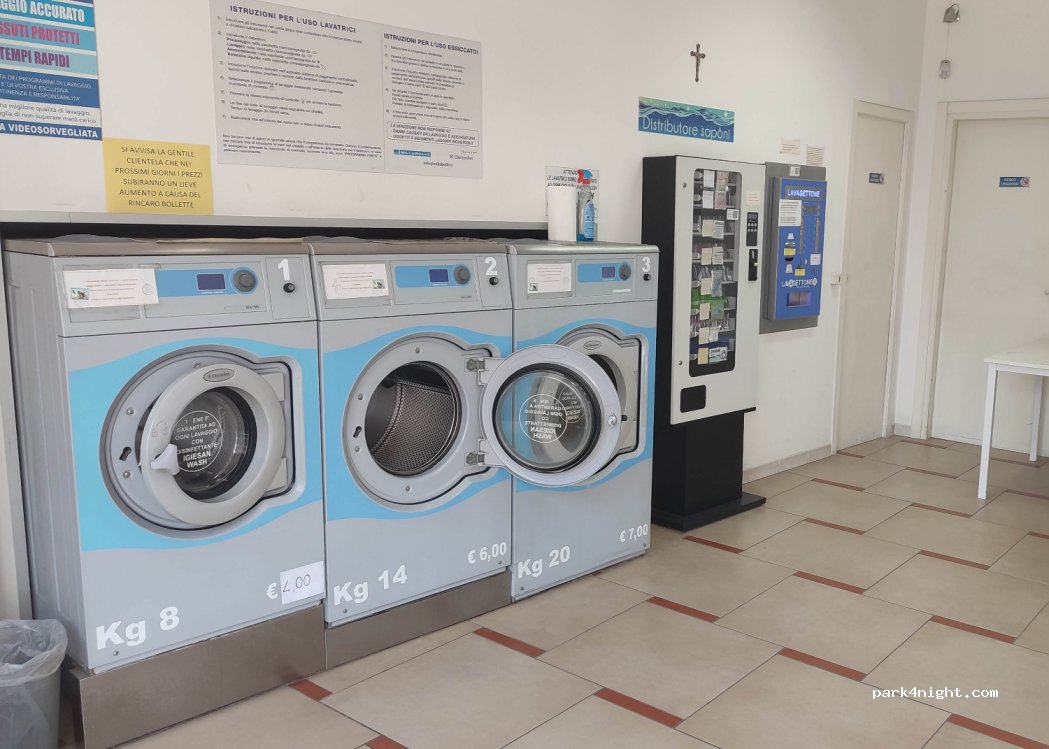 (73044) Galatone - 54 Viale Aldo Moro — foto 2