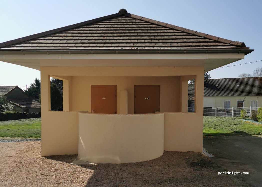 (03370) Viplaix - 1 Passage de la Poste — foto