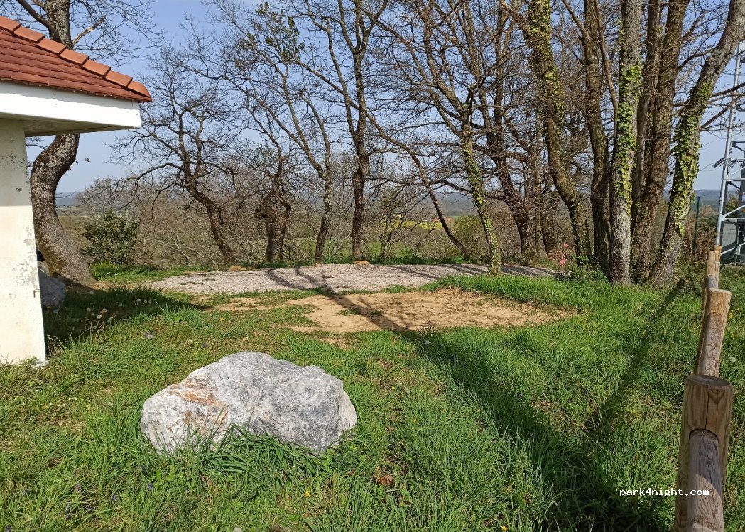 (65220) Sadournin - Unnamed Road — foto 3