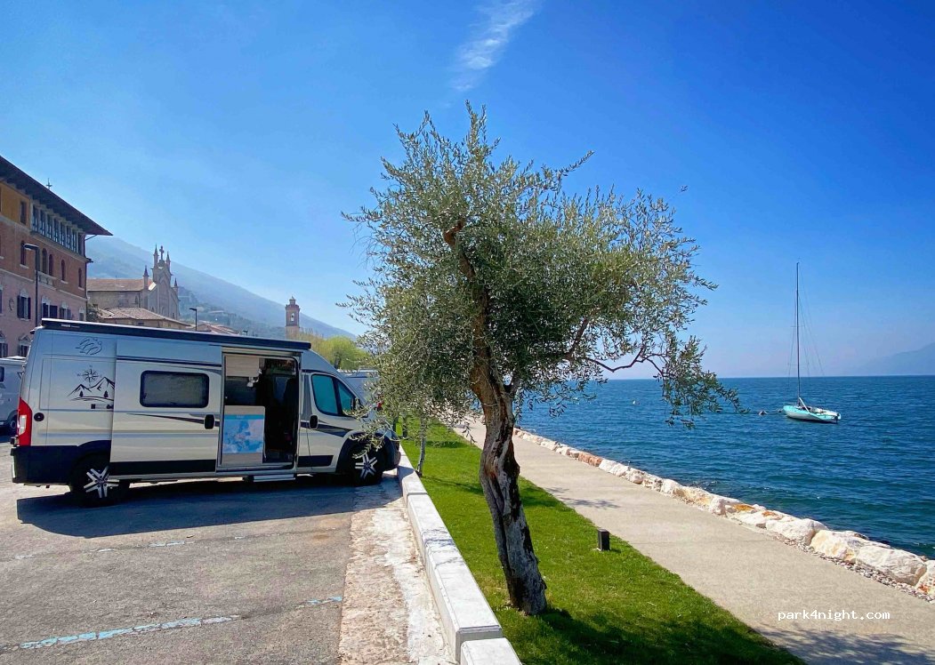 (37010) Brenzone sul Garda - 16 Via Beato Giuseppe Nascimbeni — foto 2