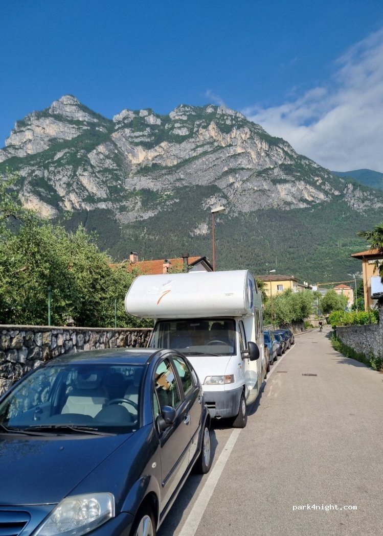(38066) Riva del Garda - 20 Via Umberto Cattoni — foto 2