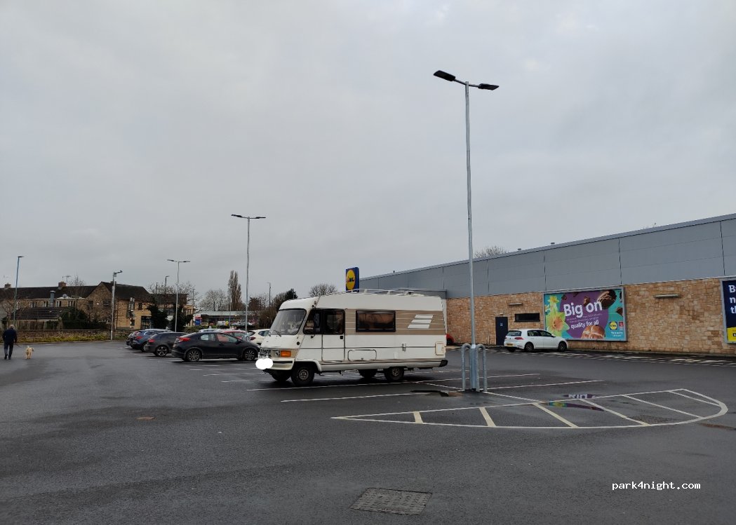 (GL52 8NF) Bishops Cleeve - Cheltenham Rd — foto 2