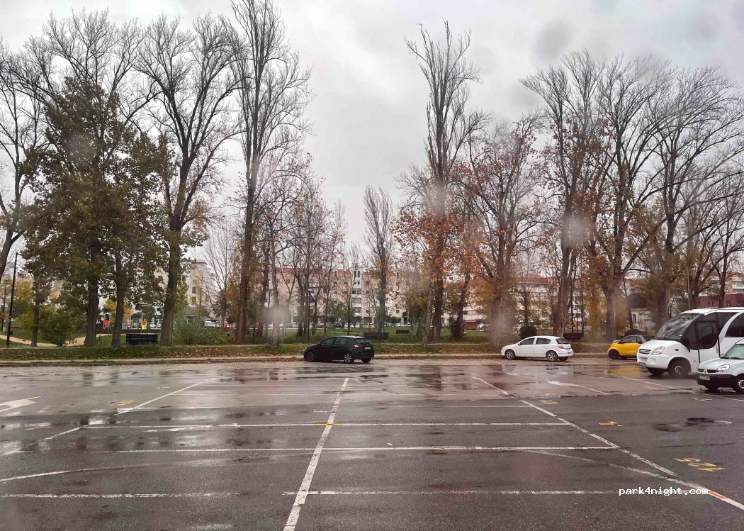 (2400-137) Leiria - Av. Bernardo Pimenta — foto 3