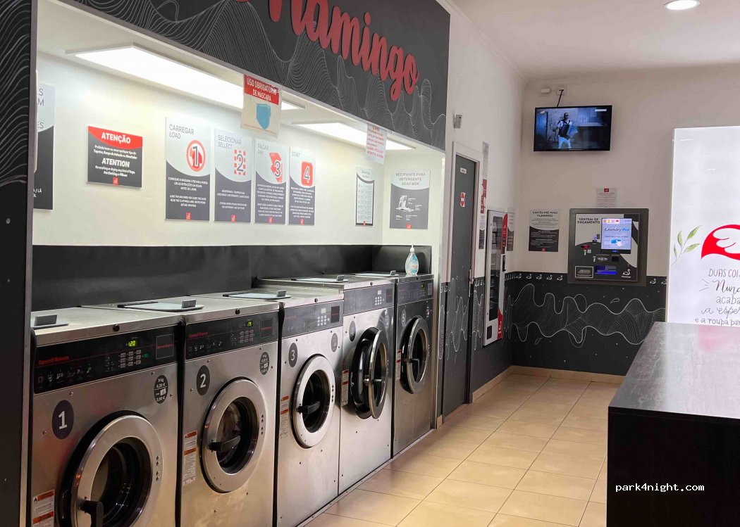(8500-610) Portimão - Lote 3 Praceta Quinta do Amparo — foto 2