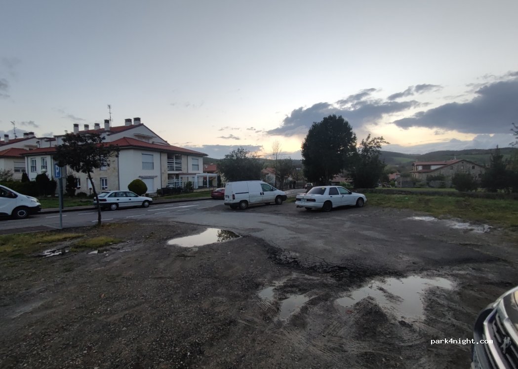 (39160) Galizano - 140A Calle Verdes — foto