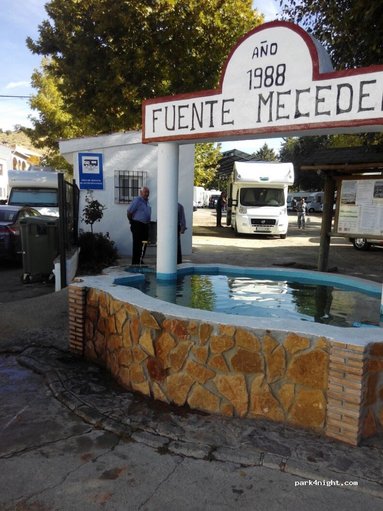 (23690) Frailes - 32 Calle Mecedero — foto