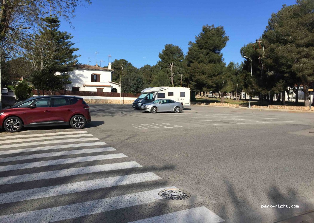 (43883) Roda de Berà - 7 Avinguda Bonastre — foto