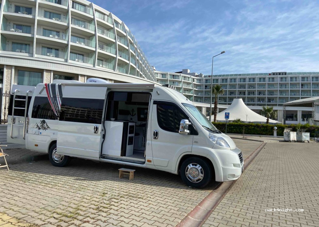 (48700) Muğla - 4 250. Sokak — foto