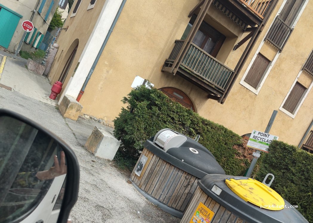 (05200) Embrun - 3 Rue Emile Guigues — foto