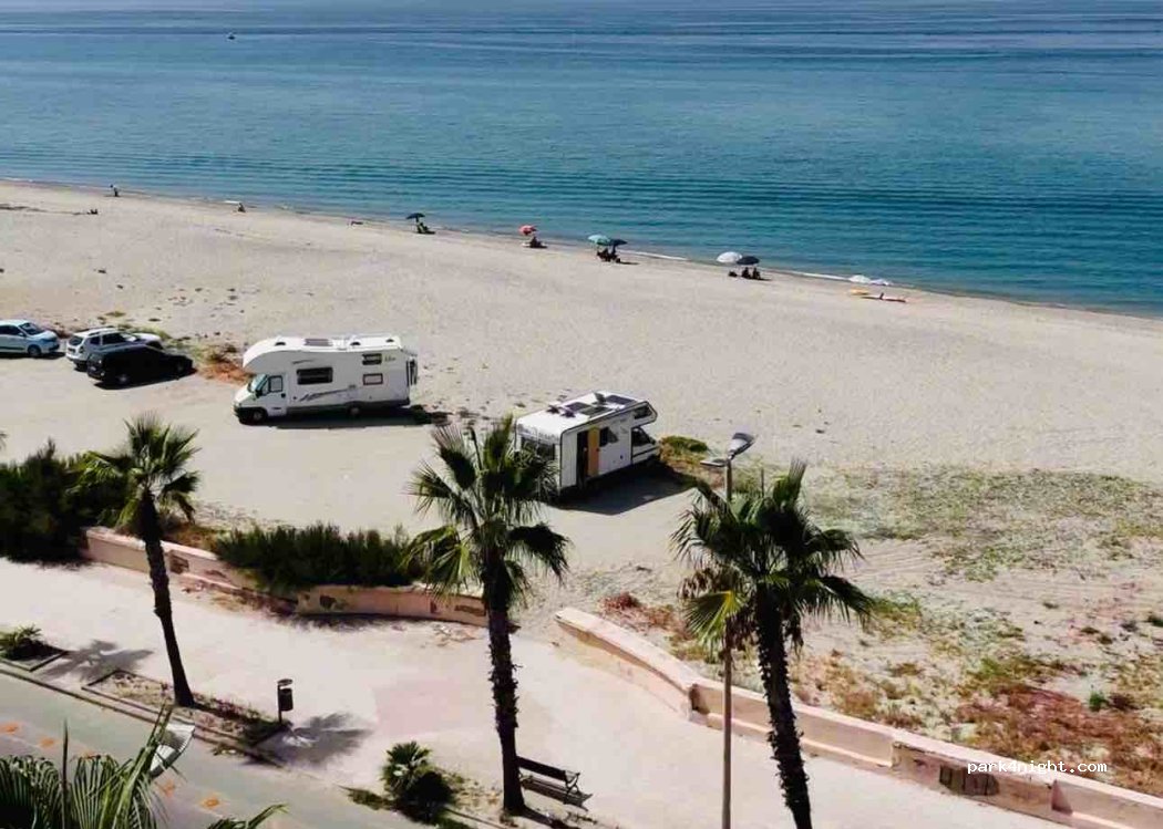 (89013) Gioia Tauro - 48 Via Lungomare — foto 2